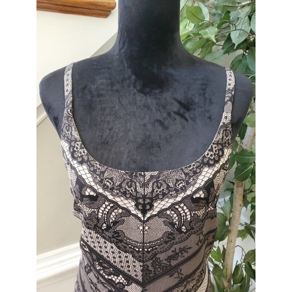 CAbi Womens Black Monaco Lace Floral 100% Polyester Sleeveless Cami Top Blouse M - Picture 2 of 11